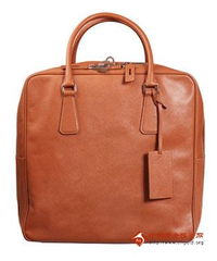 簡潔干練 普拉達(dá)2011秋冬男士旅行包